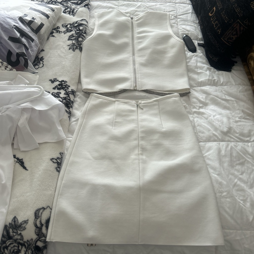 White set - Picture 4 of 7